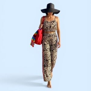 White Waves Tropical Print Crop Top Wide Pant Coordinated Set Size M (est) NWT
